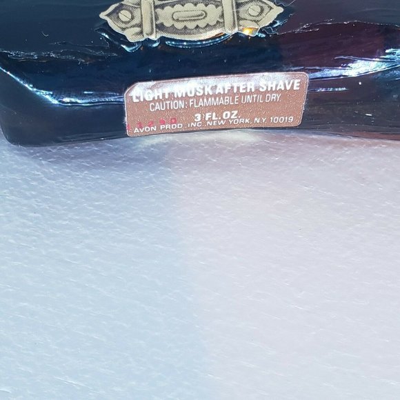 Avon Derringer Philadelphia Decanter Full Cologne - Picture 6 of 12